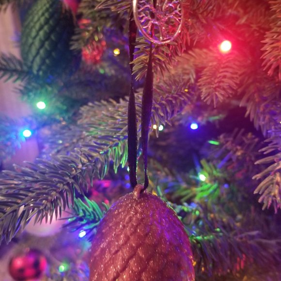 Dragon Egg Ornament Set Red and Green - Picture 8 of 10